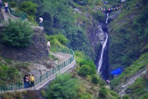 bhagsu waterfall