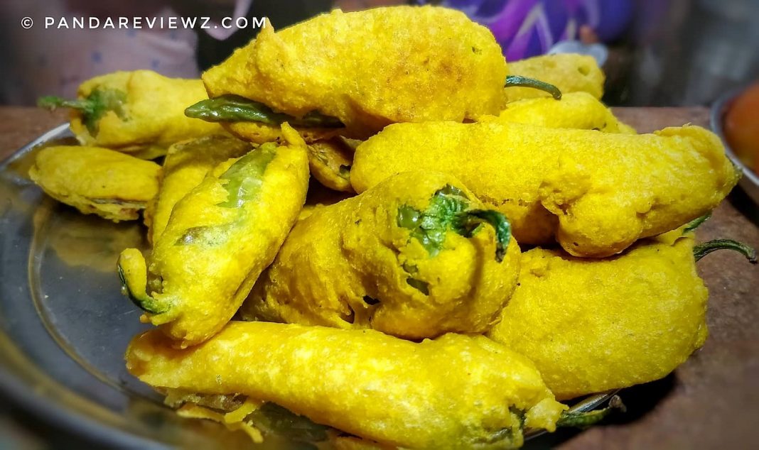 rajasthani snacks mirchi pakoda