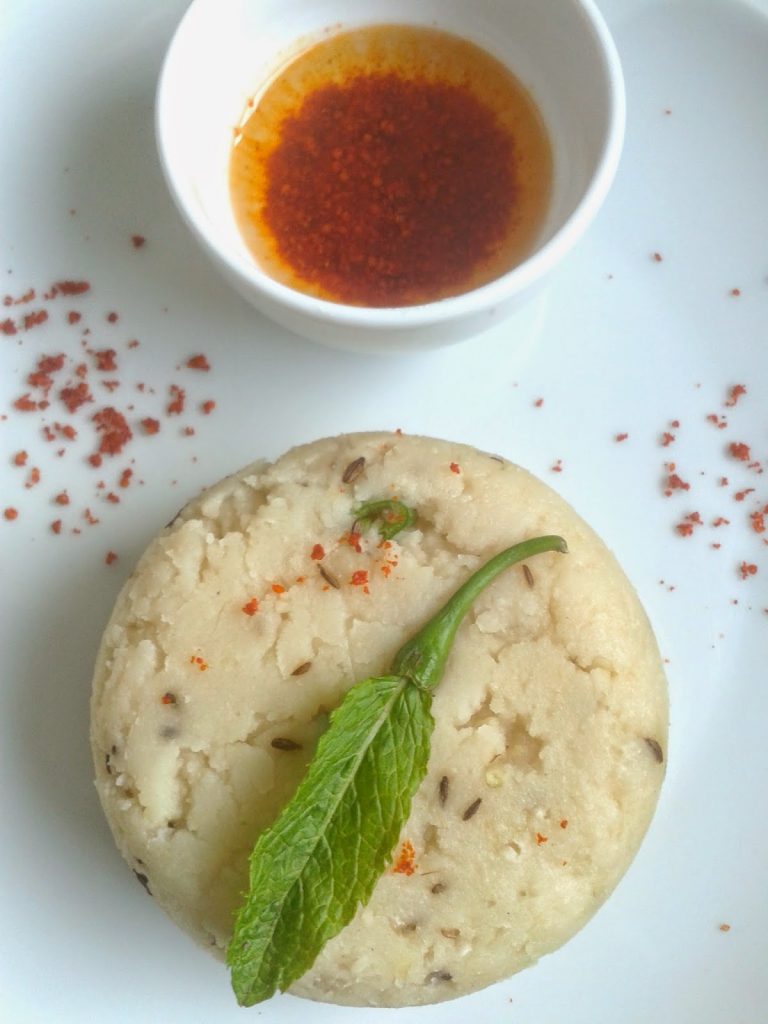 Khichu gujarati snack