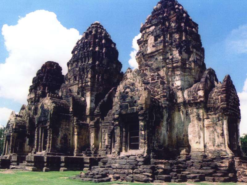 Lopburi_Prang_Sam_Yot